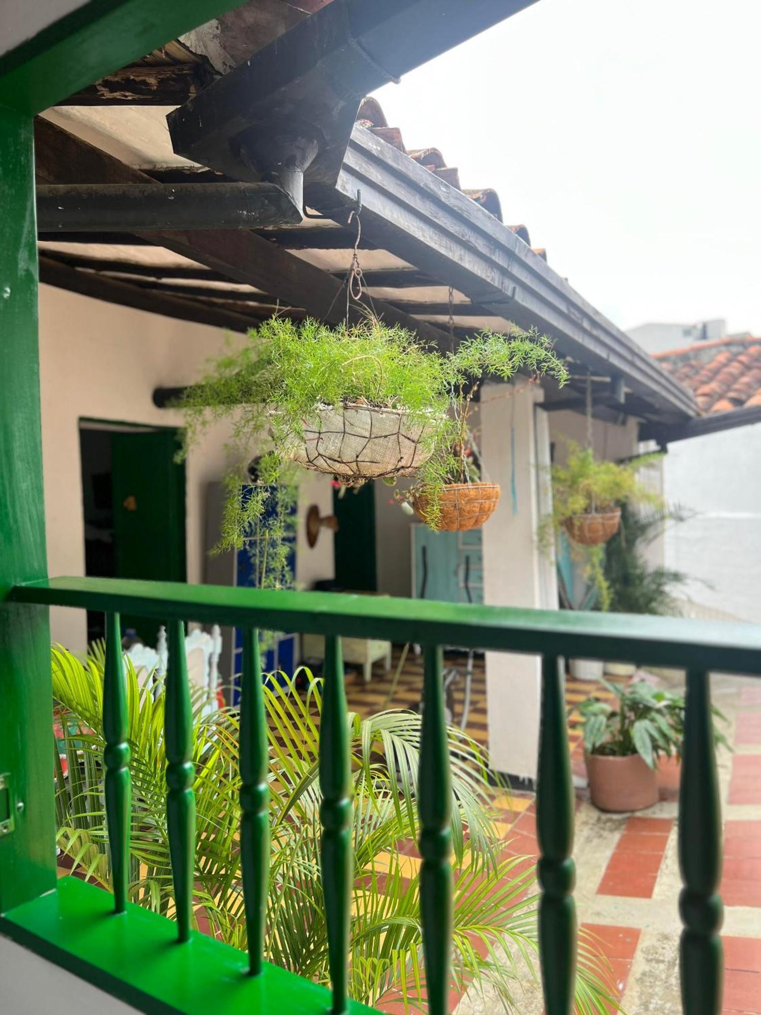 Green Door 圣希尔 外观 照片